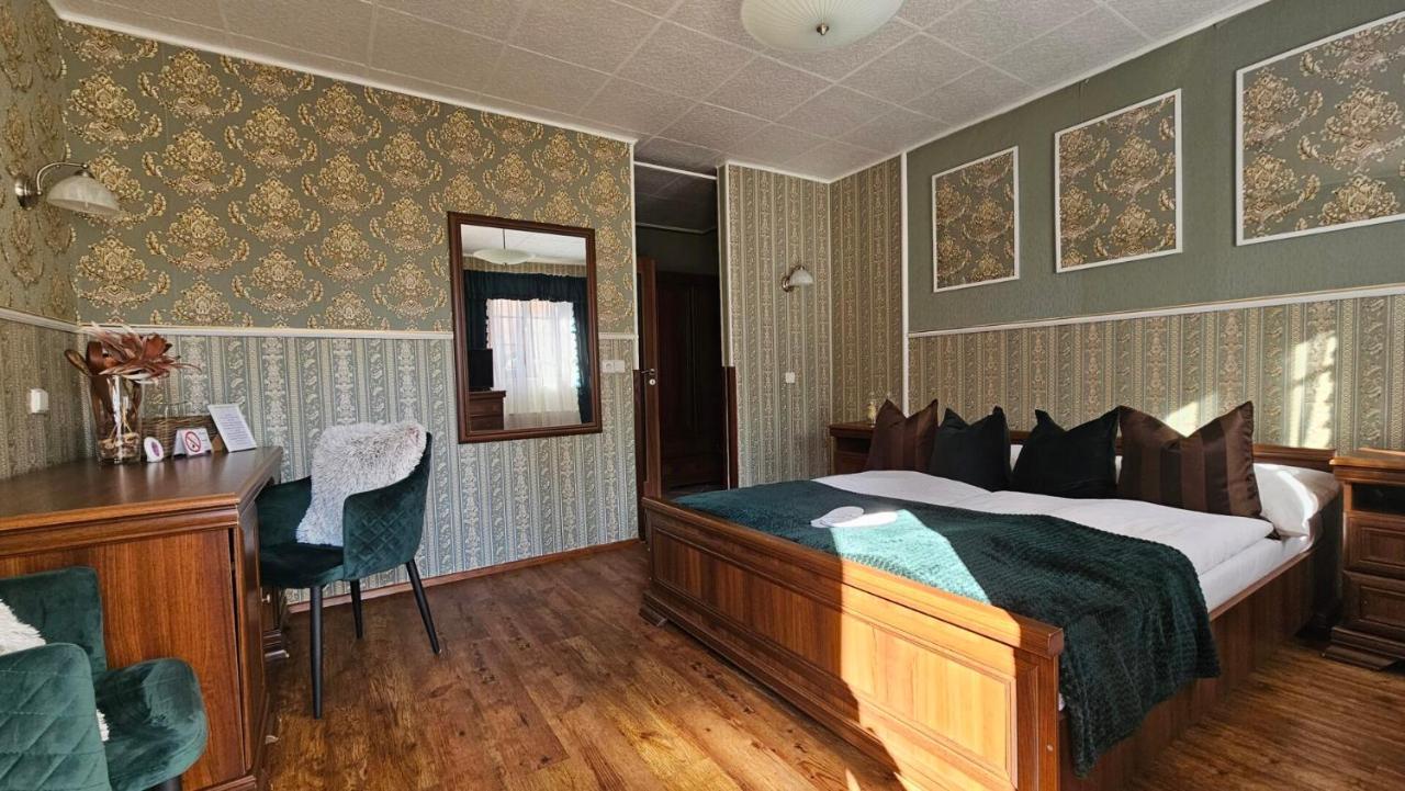 Zamecky Penzion Rotunda Breclav Luaran gambar