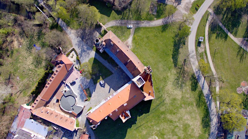 Zamecky Penzion Rotunda Breclav Luaran gambar